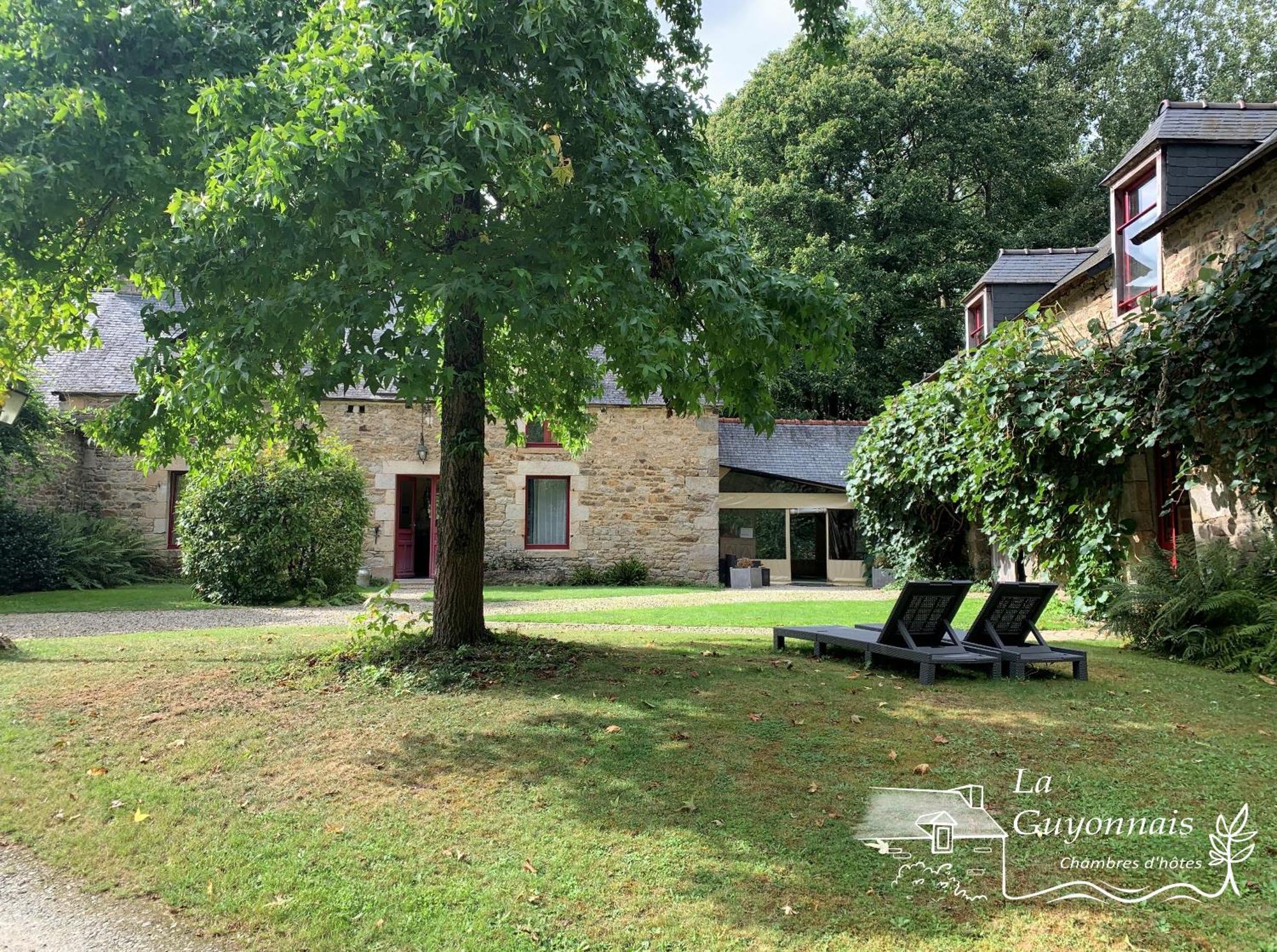 La Guyonnais Bed & Breakfast Quévert Exterior photo